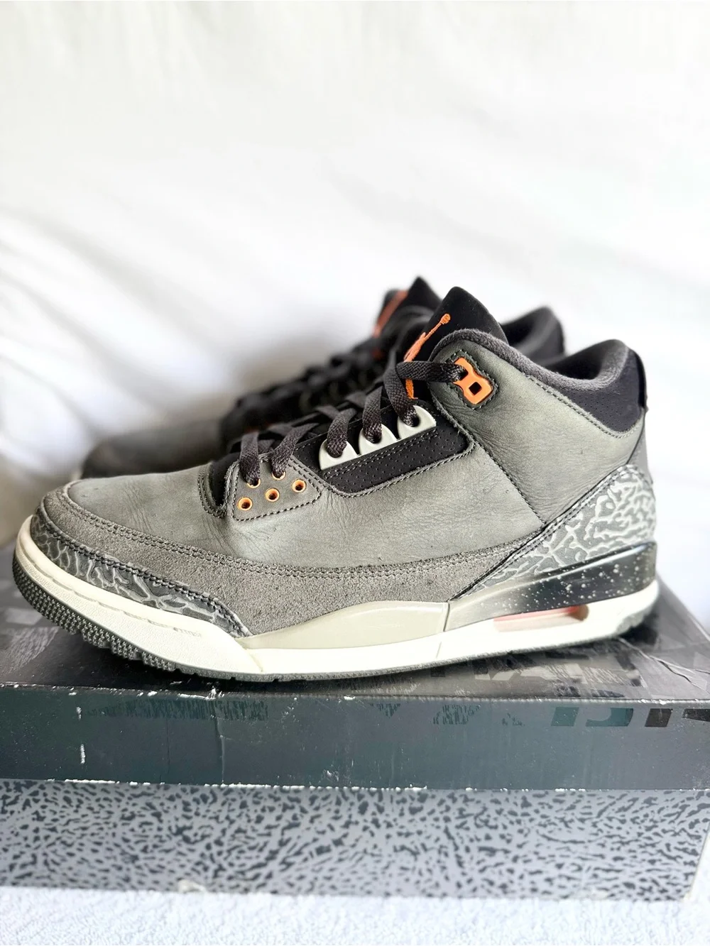 AUTHENTIC Jordan 3 Retro Fear Pack size 10.5 CT8532-080 2023 PRE-OWNED